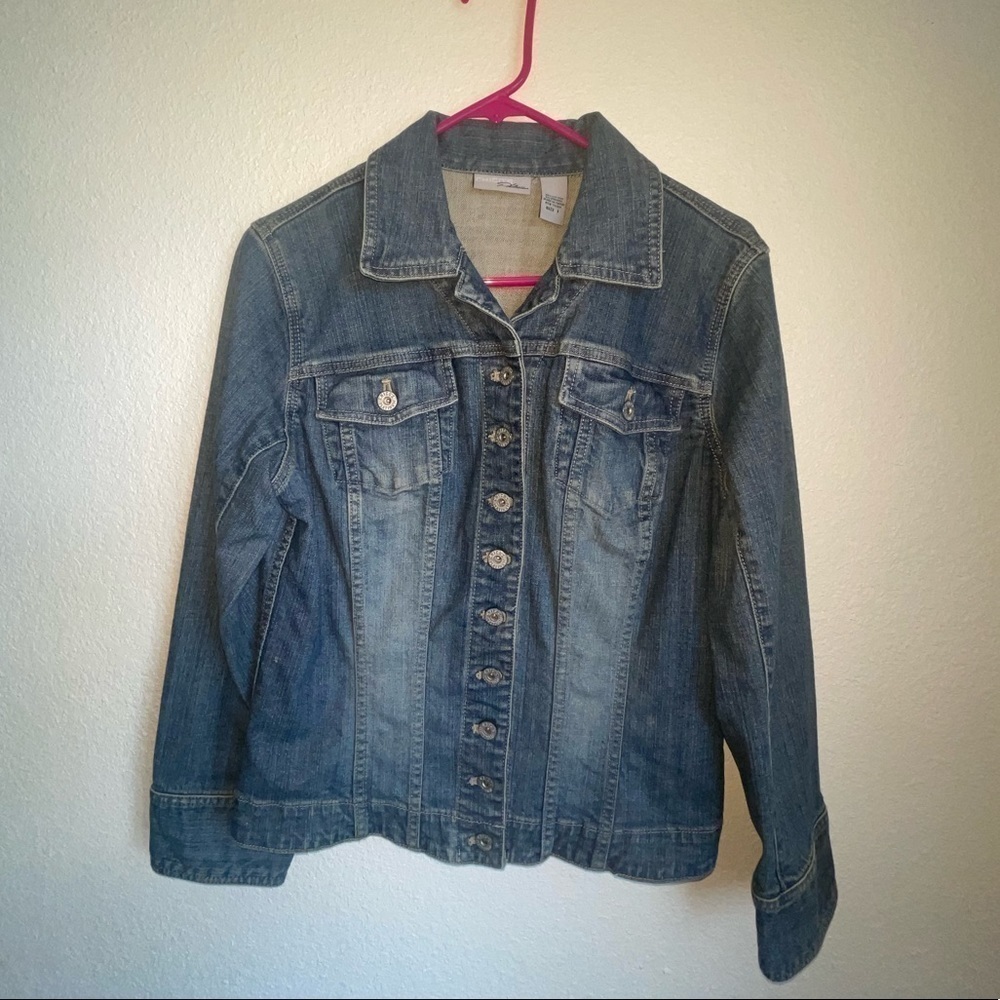 Chico’s Platinum Denim Jacket. Size 1 GUC - Picture 7 of 8